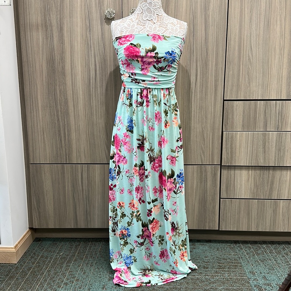 Strapless dress